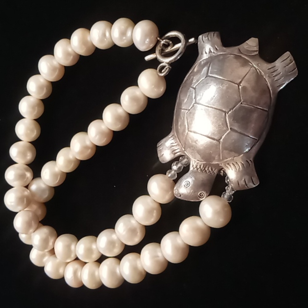 10 mm fresh water pearl turtle necklace 18 inches on cable